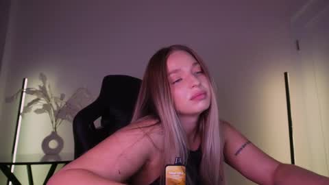 Snapshot of viollasinzz chatting on September 9, 10:26 am Violla online show from September 9, 10:26 am
