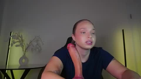 Snapshot of viollasinzz chatting on September 26, 9:06 am Violla online show from September 26, 9:06 am