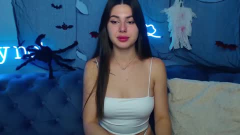 viollinalv online show from November 1, 6:01 am