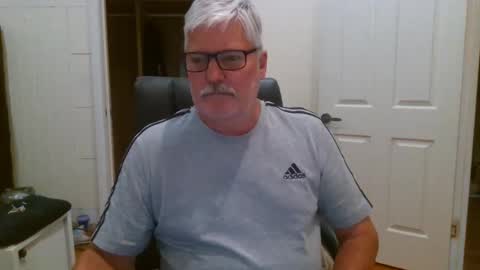 viper654321 online show from September 28, 7:39 am