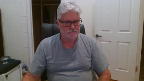 viper654321 online show from October 2, 8:13 am