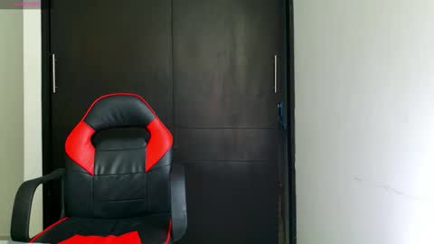 your virtual girlfriend online show from October 11, 3:26 pm