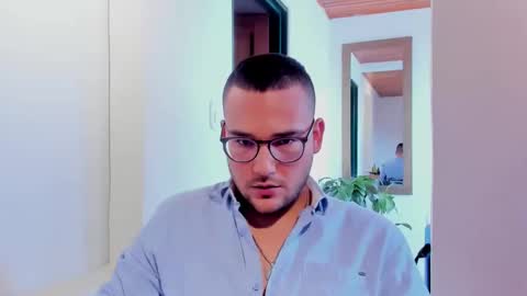 Vito Ferrer online show from March 4, 3:15 pm