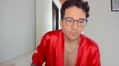 Vito Ferrer online show from March 5, 11:52 am