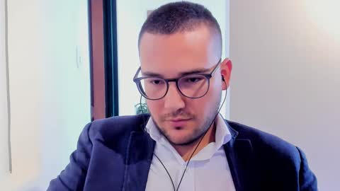 Vito Ferrer online show from March 6, 3:56 pm