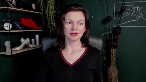 Vivian online show from March 12, 10:16 am