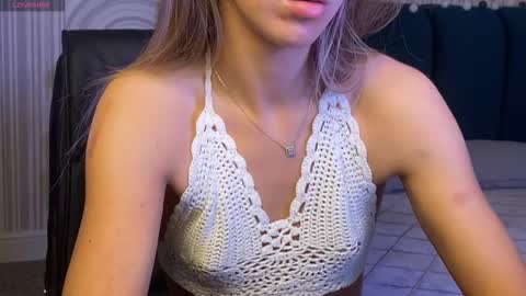 Vivian Evans online show from November 6, 1:52 am