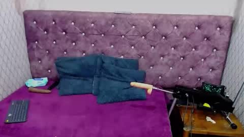Snapshot of vivianrose3x chatting on September 29, 4:00 am VivianRose online show from September 29, 4:00 am