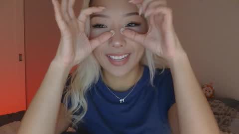 vivianwinters online show from November 11, 1:30 am