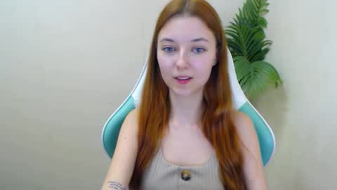 Snapshot of vivien_leight chatting on January 16, 1:48 am Vivien online show from January 16, 1:48 am