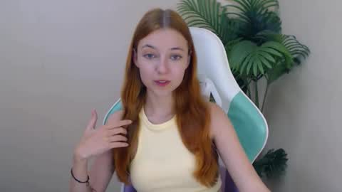 Snapshot of vivien_leight chatting on September 12, 5:48 pm Vivien online show from September 12, 5:48 pm