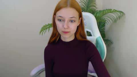 Snapshot of vivien_leight chatting on September 29, 5:28 am Vivien online show from September 29, 5:28 am