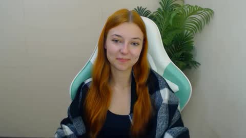 Snapshot of vivien_leight chatting on October 15, 6:20 pm Vivien online show from October 15, 6:20 pm
