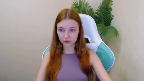 Snapshot of vivien_leight chatting on March 11, 12:54 am Vivien online show from March 11, 12:54 am