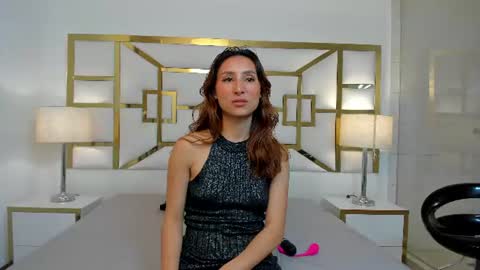 Viviene online show from July 9, 4:16 am