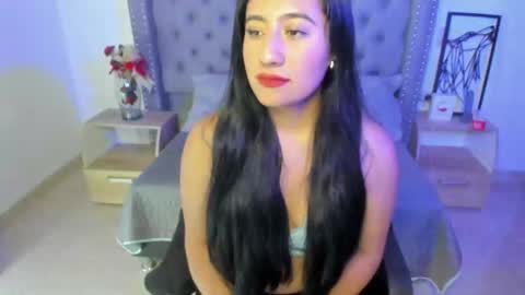 Vivienne  online show from January 8, 4:00 pm