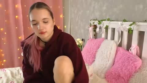 vivyboo111 online show from April 9, 9:31 pm