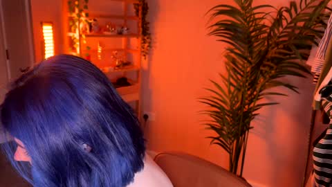 Polly  Online mostly at 9pm-2am UK Time online show from October 27, 5:46 pm