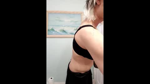 vonmeow777 online show from March 28, 7:04 pm