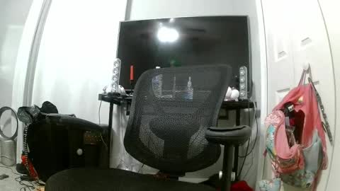 vonmeow777 online show from April 5, 2:08 am