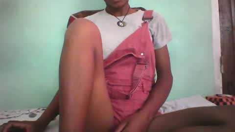 vounialdy online show from February 15, 6:02 am