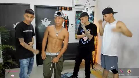 voyeurism_guys online show from October 20, 11:10 pm