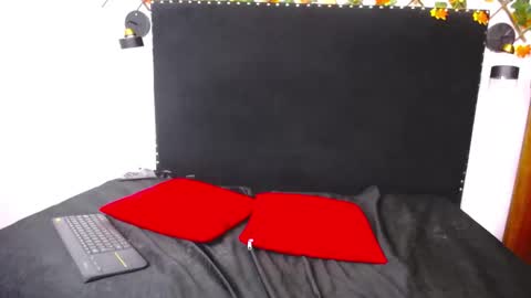 vsamanthaper2 online show from April 1, 8:06 pm