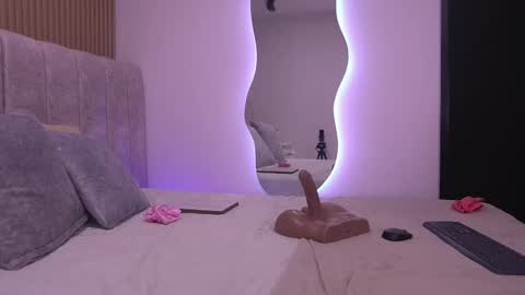 Violeta online show from March 10, 3:11 am