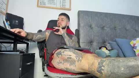 vyxen_ online show from March 20, 8:58 pm