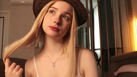 Nana online show from April 6, 4:46 am