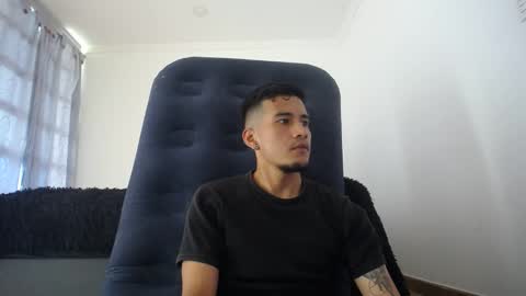 wade and antonella online show from January 4, 8:27 pm