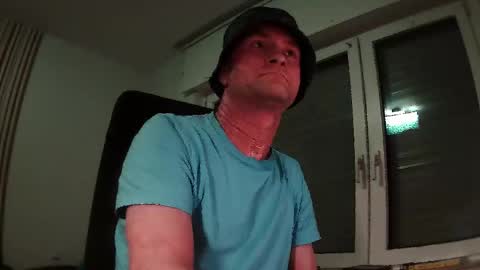 Snapshot of wailersgun chatting on December 5, 6:49 pm wailersgun online show from December 5, 6:49 pm