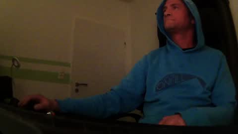 Snapshot of wailersgun chatting on January 24, 7:49 pm wailersgun online show from January 24, 7:49 pm