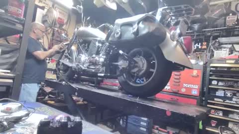 wakesblowinclouds online show from November 23, 5:27 am