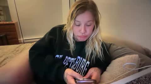 Queen Kay online show from February 27, 7:01 am