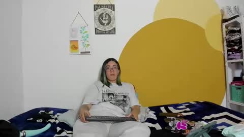 Waningrose  Lu online show from November 12, 9:28 pm