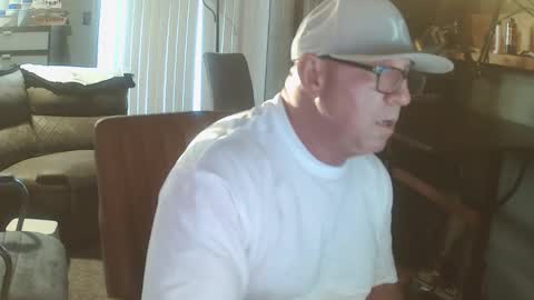 inittogetitin online show from December 5, 12:10 am