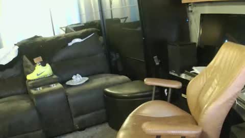 inittogetitin online show from April 19, 1:34 pm