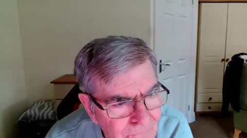 wanttobefree90 online show from April 10, 1:27 pm