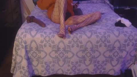 Snapshot of waxx954 chatting on February 7, 3:24 am Waxx online show from February 7, 3:24 am