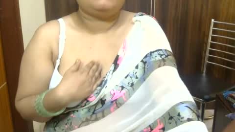 khushiwife kabirhubby kavyasexy gf online show from August 9, 3:23 am
