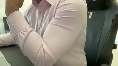 Weapon X online show from October 15, 3:43 am