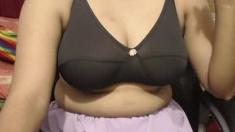 mina online show from July 28, 3:08 pm