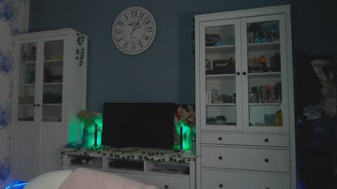  moon  online show from January 23, 3:11 pm