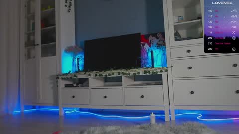  moon  online show from December 18, 3:55 pm