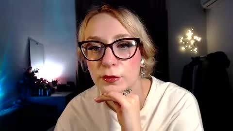 Snapshot of welliza chatting on October 2, 10:41 pm Liza online show from October 2, 10:41 pm