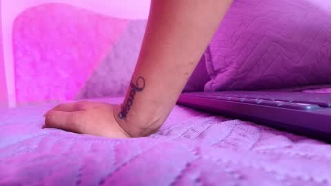 WEN SHENG online show from November 24, 7:23 pm