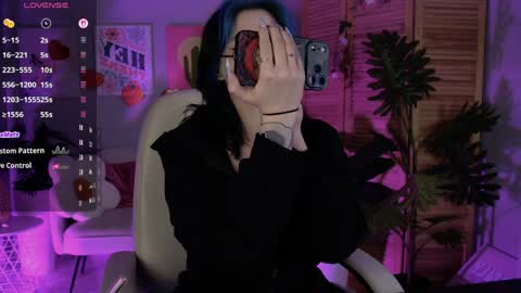 little girl who is always rightLisa online show from April 4, 2:07 am