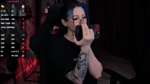 little girl who is always rightLisa online show from December 4, 1:16 am