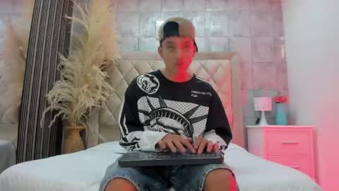 Wesley online show from May 25, 8:48 pm